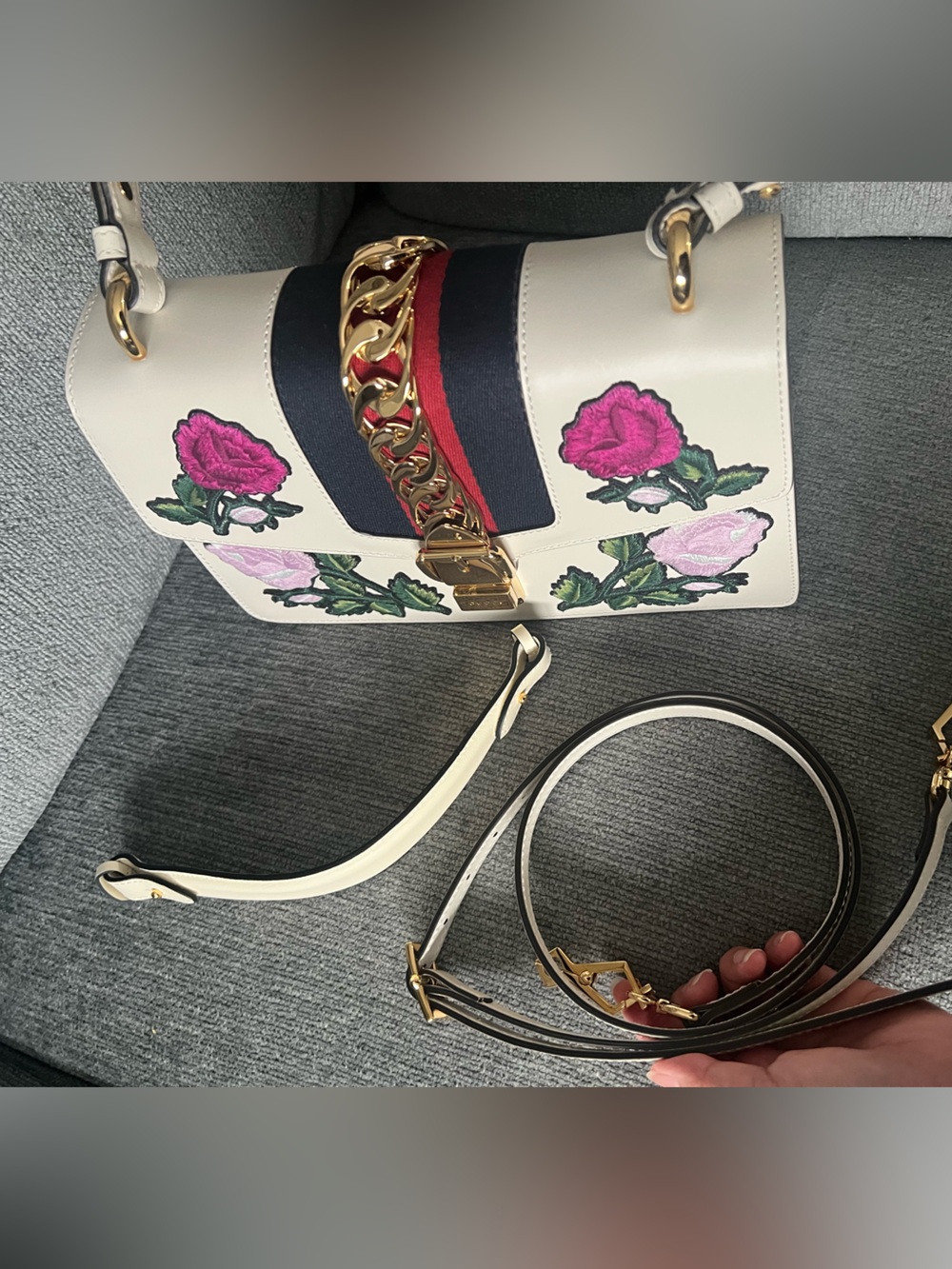 Gucci White Sylvie Floral Embroidered Leather Shoulder Bag - Picture 12 of 16